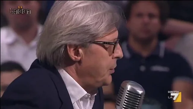 Sgarbi: "i soldi ci sono ma li buttiamo nel cesso"