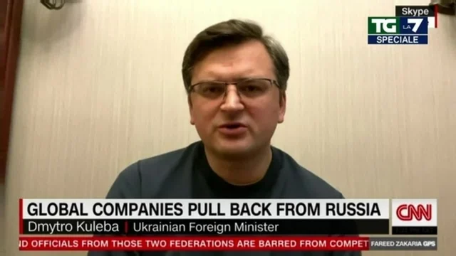 Ucraina, il Ministro degli Esteri ucraino Kuleba: "Non comprate il petrolio russo, è intriso del nostro sangue"
