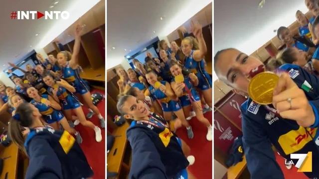Mondiali Volley Femminile: i festeggiamenti nello spogliatoio delle azzurre dopo la vittoria sulla Turchia
