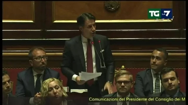 Giuseppe Conte: 'Se Salvini non ha coraggio ci penso io. Ore vado al Quirinale per le dimissioni'