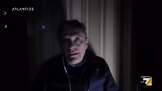 Ucraina, in diretta da Dnpro Andrea Nicastro: "La piscina di Mariupol bombardata ma era vuota, la strage potrebbe essere quella del teatro"