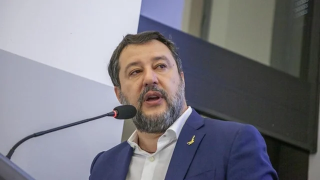Ius scholae, Salvini attacca: "Cittadinanza in omaggio a tutti i delinquenti"