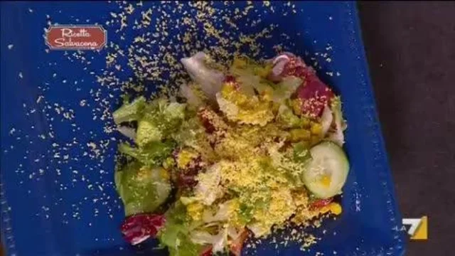 Spiedini di gamberi e insalata mimosa
