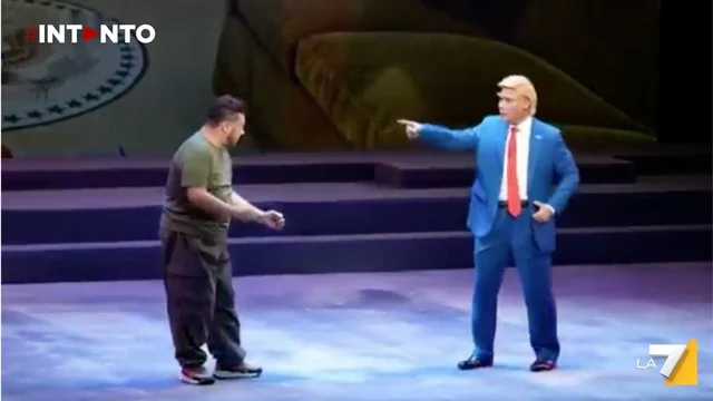 Trump e Zelensky protagonisti di un'opera satirica a Hong Kong: sul palco va in scena il duello tra i due leader