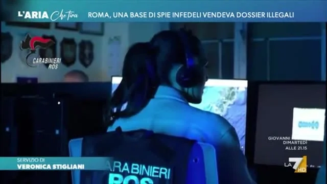 Roma, una base di spie infedeli vendeva dossier illegali