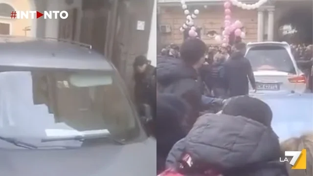 Folla in lacrime per l’addio a Giulia Loffredo, la bambina uccisa da un Pitbull