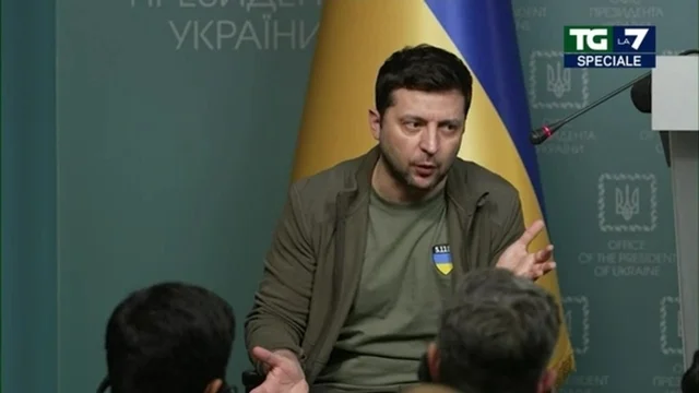 "I russi starebbero portando dei forni crematori volanti per non ricondurre i loro morti in Russia": Dario Fabbri riporta le parole di Zelensky