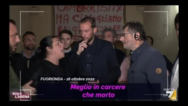 "Ti sparo in faccia", il fuorionda shock a Non è l'Arena