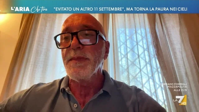 Aereo dirottato, la rivelazione di Carlo Biffani: "Forse era un coltello in ceramica che non poteva essere rilevato dai sistemi"