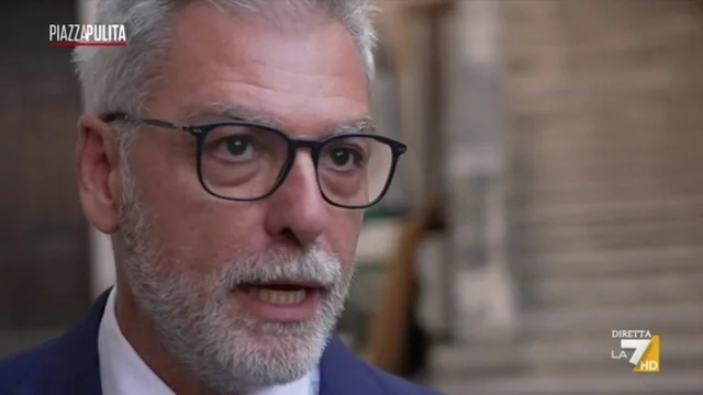 "Facciamo politica di dissuasione dei salvataggi in mare": la frase di Mollicone che scatena le polemiche