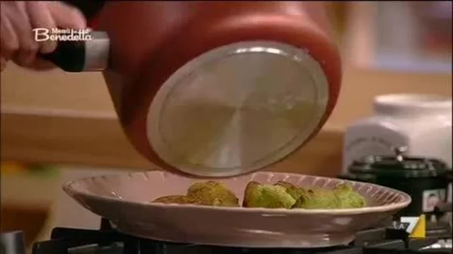 Polpette di piselli alle due salse