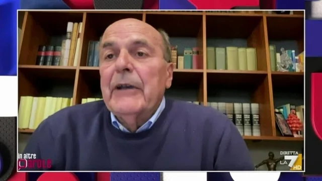 “Almeno Berlusconi faceva finta…” il paragone di Bersani con Meloni