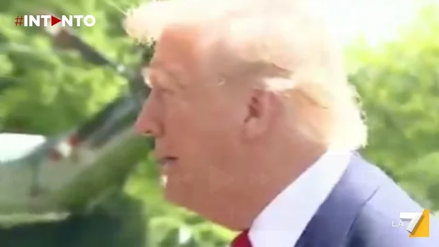 Trump scherza sul Conclave: "Mi piacerebbe essere Papa"