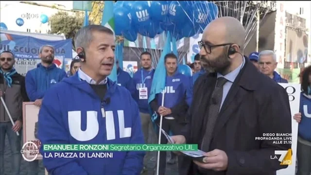 La piazza di Landini - Omnibus, 17/11/2023