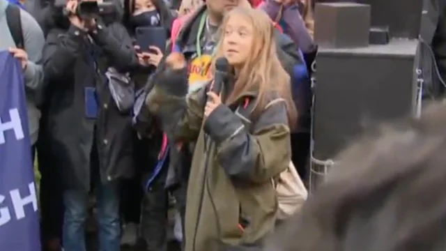Cop26, la protesta di Greta Thunberg: "Il cambiamento non verrà da là dentro"