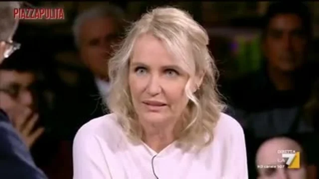Licia Colò sull'inquinamento della carne: "Non sappiamo come vengono allevati gli animali di cui ci alimentiamo e questo ci fa comodo"