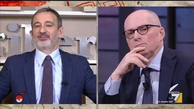 Coronavirus, Pietro Senaldi contro il governo: "In questi due mesi ha fischiettato senza prepararsi all'emergenza"