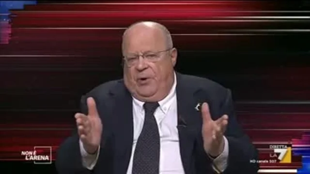 Cazzola: 'Mi sento offeso come italiano di essere rappresentato dal signor nessuno'