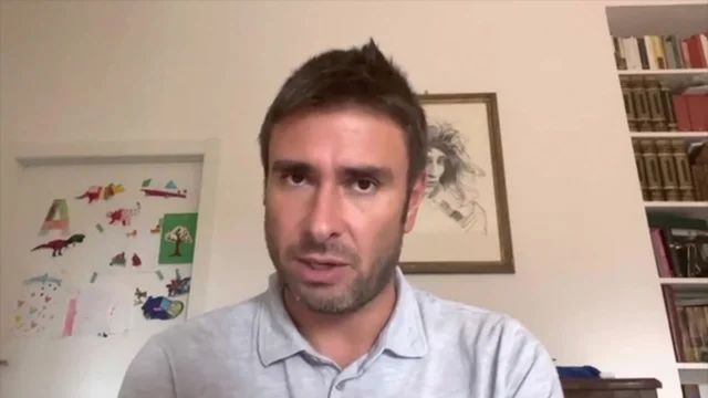 Di Battista: "Di Maio? Gli consiglio di studiare e prendersi una laurea"