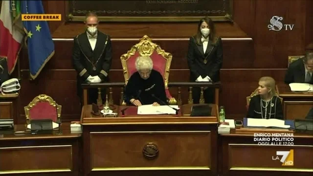 Il commosso discorso di Liliana Segre al Senato: "Oggi mi trovo per uno strano destino addirittura sul banco più prestigioso"
