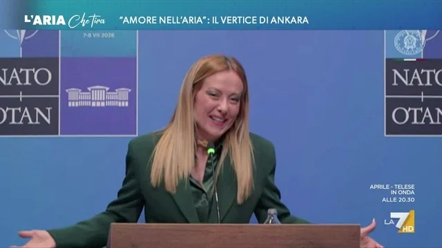 Meloni: "Spese militari, ma con i nostri tempi e modi"