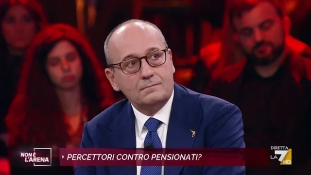 Bagnai su reddito di cittadinanza: "Distrutto dai dati, il 57% non si è nemmeno presentato al centro per l'impiego"