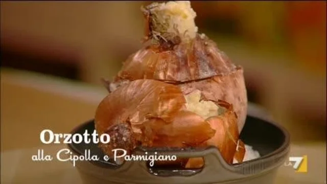 Orzotto di cipolla e parmigiano