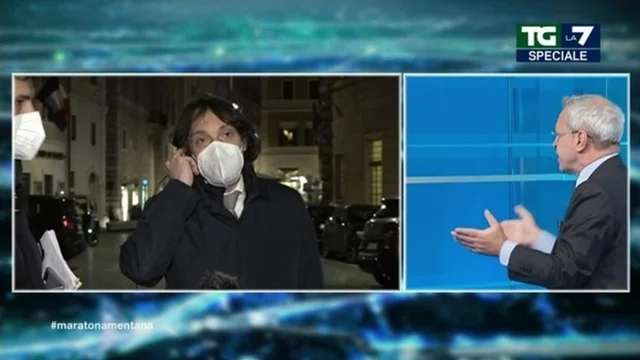 Botta e risposta tra Mentana e Perilli dei 5 Stelle: "Dite no a Mattarella?", "Sì..."