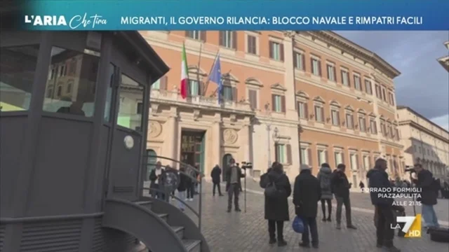 Migranti, il governo rilancia: blocco navale e rimpatri facili