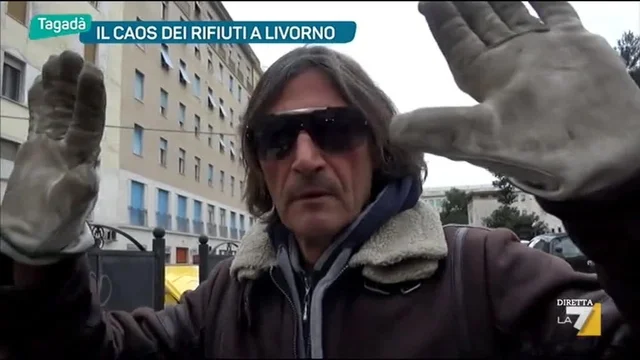 Il caos dei rifiuti a Livorno