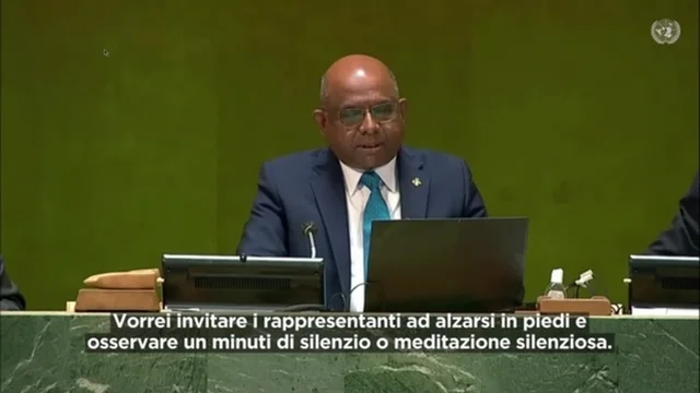 Assemblea straordinaria d'urgenza ONU. Osservato minuto di silenzio