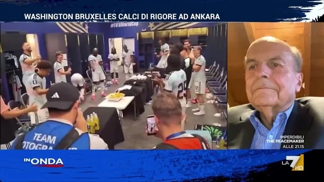 Il Belgio elimina gli USA ai Mondiali, Bersani: "Spero che Trump non metta i dazi all'arbitro"