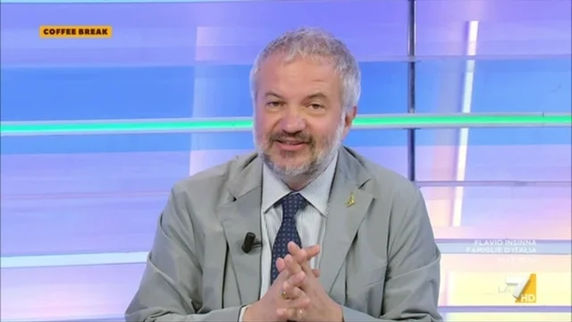 Tasse, Claudio Borghi: "La rottamazione delle cartelle è prioritaria, sarà l'ultima possibilità di mettersi in regola"