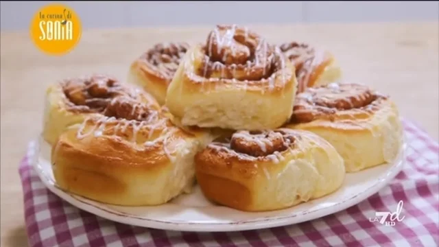 Cinnamon rolls