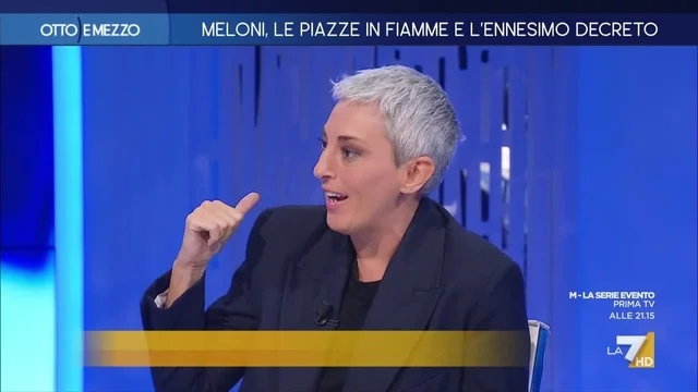 Scontri a Milano, Cathy La Torre: “Non arrivare a fine mese è una forma di violenza tanto quanto spaccare le vetrine”