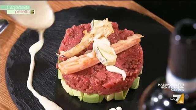 Tartare di manzo con verdure pastellate