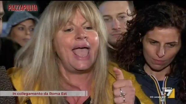Daniela, cittadina di Roma est: “Qui stiamo morendo a mazzetti. Deve essere tolto questo cancro”
