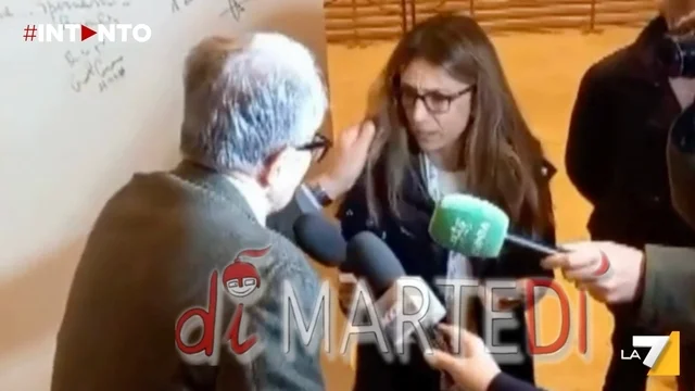 Prodi, il video inedito che rivela la dinamica del litigio con la giornalista