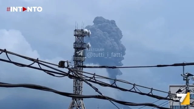 Giappone, nuova eruzione del vulcano Sakurajima: cenere alta 3,3 km