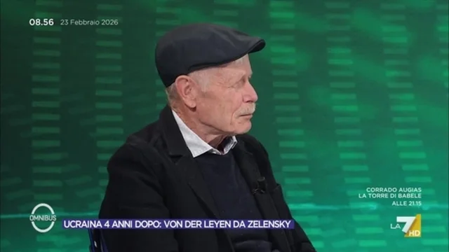 Ucraina, Erri De Luca: "Kiev ha superiorità aerea. Non cederà Donbass gratuitamente"