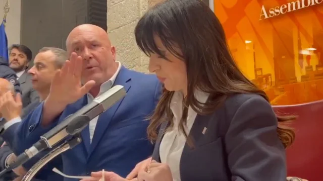 Terni, Bandecchi minaccia un assessore: “Se mi alzo in piedi non resta neanche un brandello”