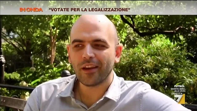 Saviano: 'Votate per la legalizzazione'