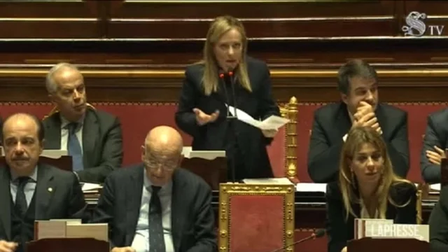 Ucraina, Meloni provoca il M5S: "Volete convincere i russi col Reddito di Cittadinanza?"