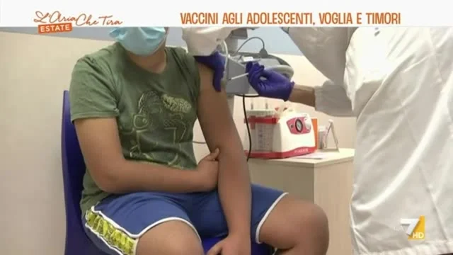 Vaccini agli adolescenti, voglia e timori