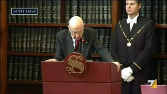 Napolitano: clima negativo, serve iniezione di fiducia