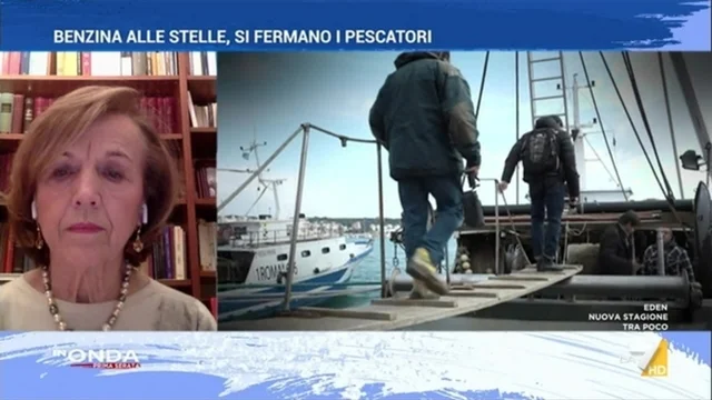 "Le barche sono tutte ferme, il carburante a prezzi assurdi. Non conviene neanche andare in mare" Il servizio di Luca Covino