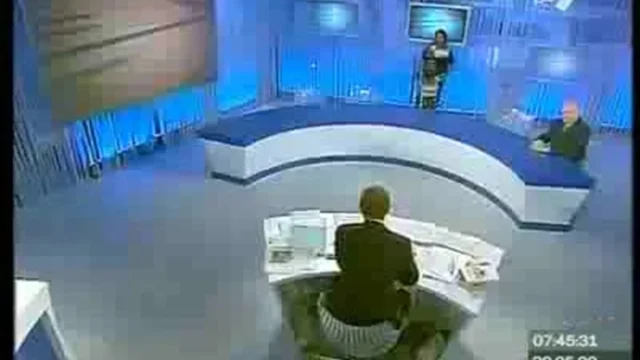 OPPOSIZIONE: DI CHI E' QUESTO...RUOLO? 'E' MIO!' 'E' MIO!' 'E' MIO!' (1a parte)