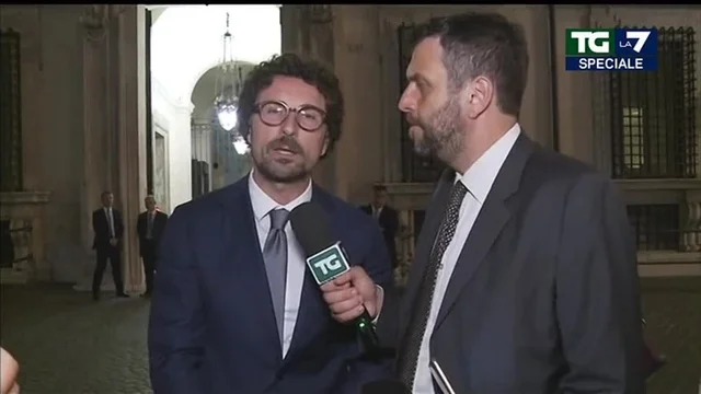 Aquarius. Toninelli: 'Apprezzo le iniziative dei sindaci e ringrazio ma abbiamo chiesto ad altri ad aprire i loro porti'