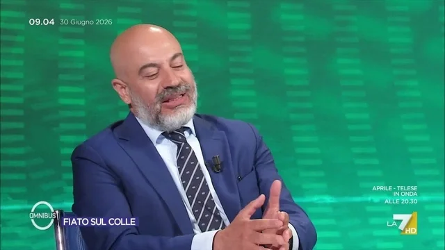 Paragone: "Salvini non può continuare a giocare ad essere un leader"