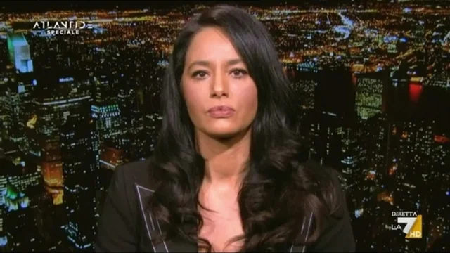 USA, l'allarme di Rula Jebreal: "Trump votato da tanti cittadini armati che credono nel complottismo, da un anno viviamo nel terrore"
